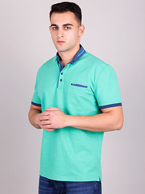 item:Μπλουζάκι σε πράσινο χρώμα με τζιν γιακά - 93414 - € 38.81