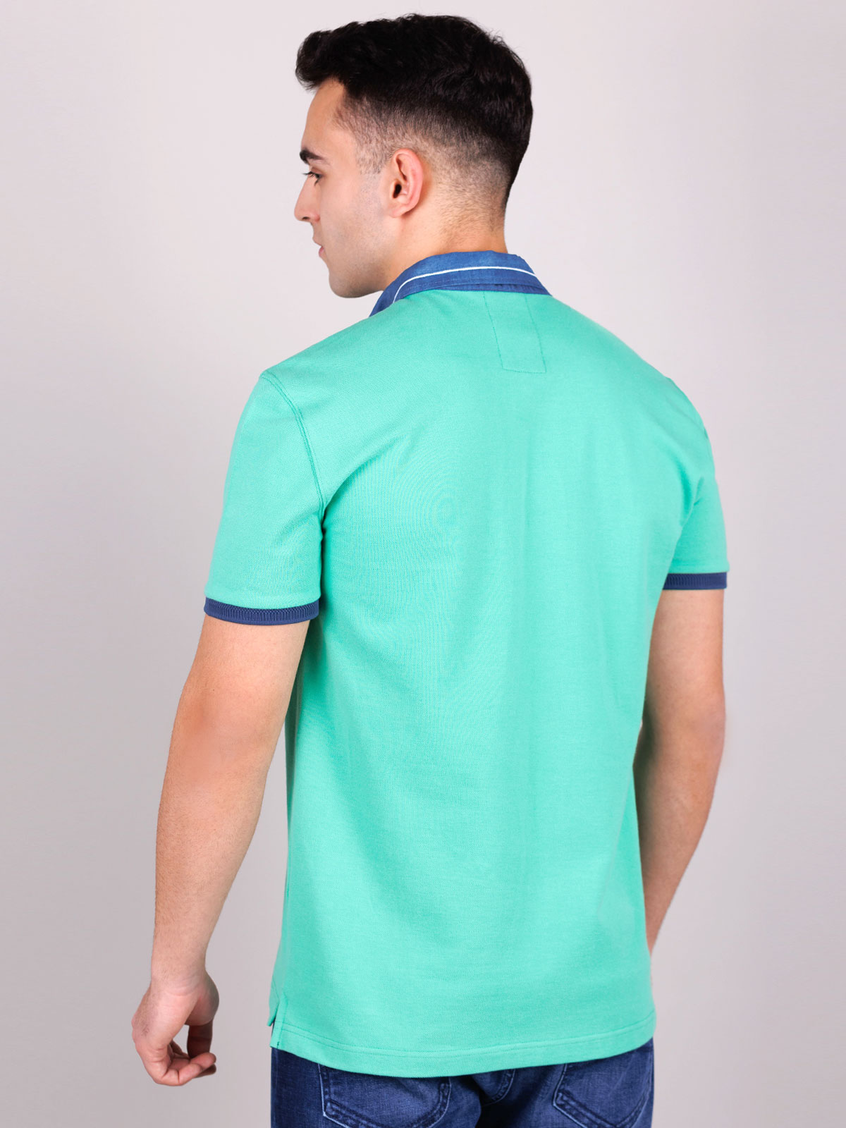 Tshirt in green with a denim collar - 93414 € 30.93 img4