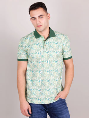 Tshirt with floral print in green - 93425 - € 27.56