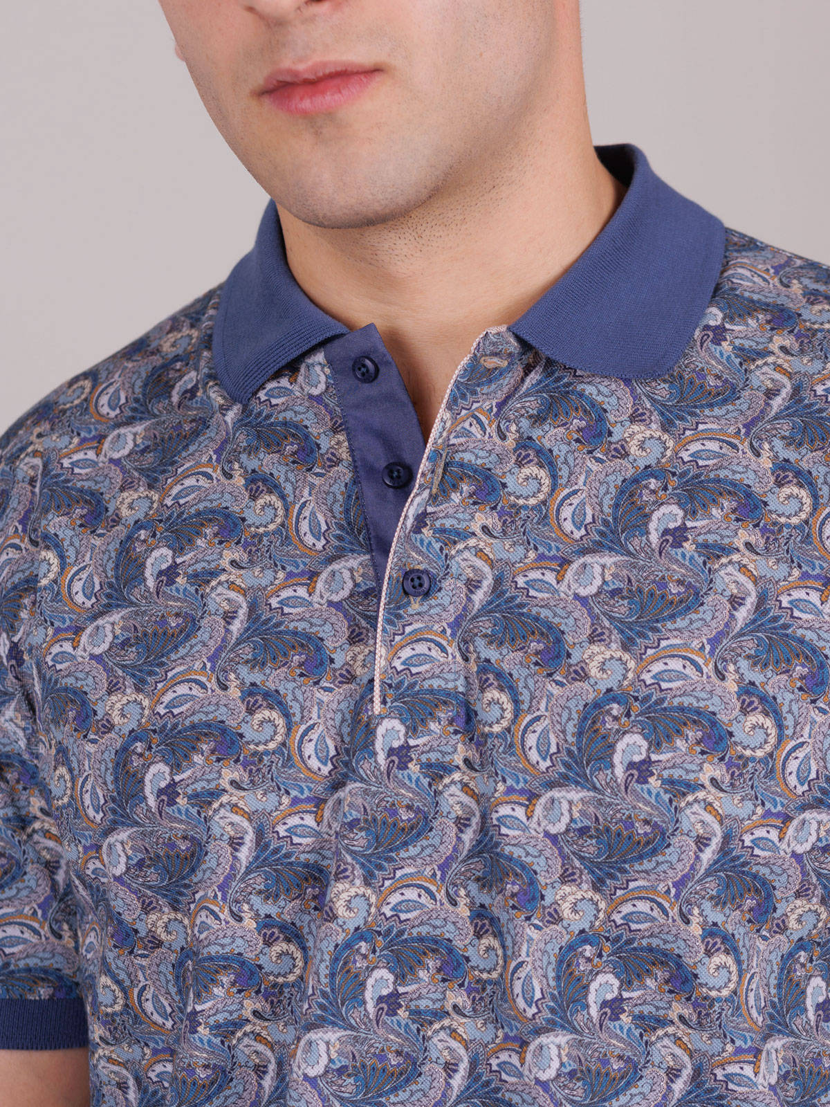 Tshirt in blue with paisley print - 93426 € 40.49 img3