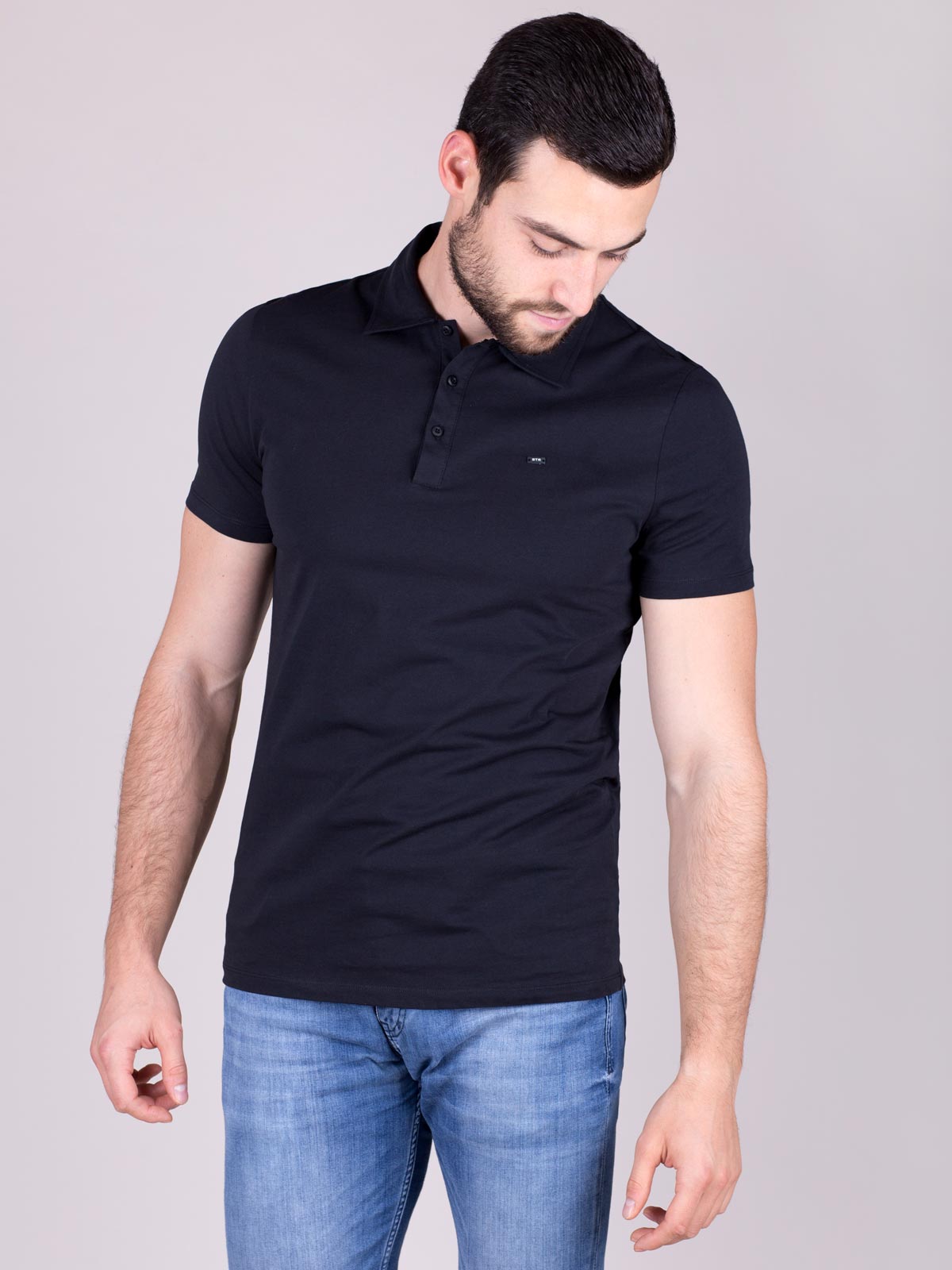 Blouse in black with logo on the front - 94379 € 12.37 img1