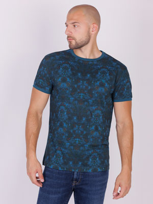 Tshirt turquoise with flowers - 95369 - € 32.62