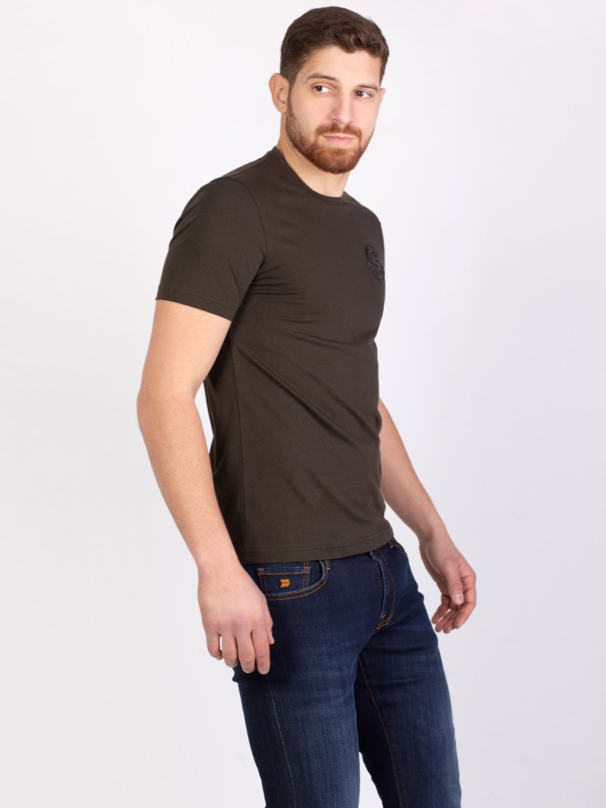 Tshirt in dark green with a round patch - 96385 € 11.81 img2