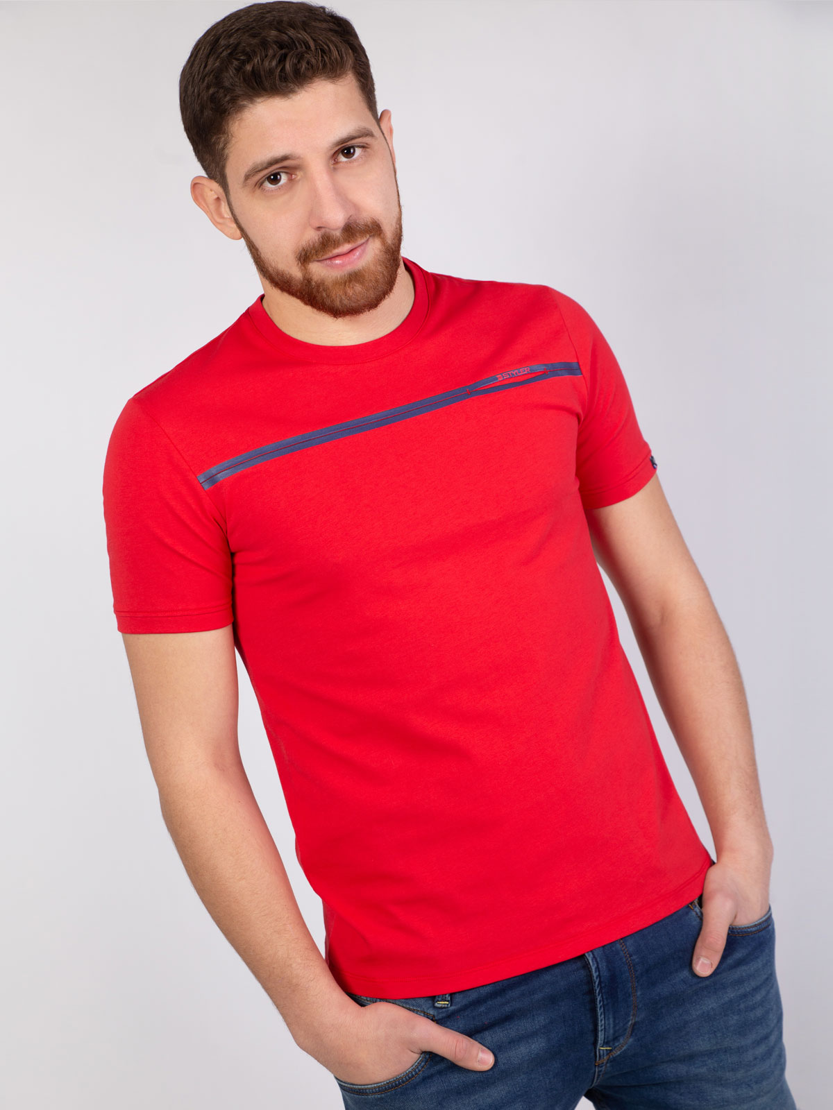 Κόκκινο μπλουζάκι με μπλε στάμπα - 96389 € 12.37 img3