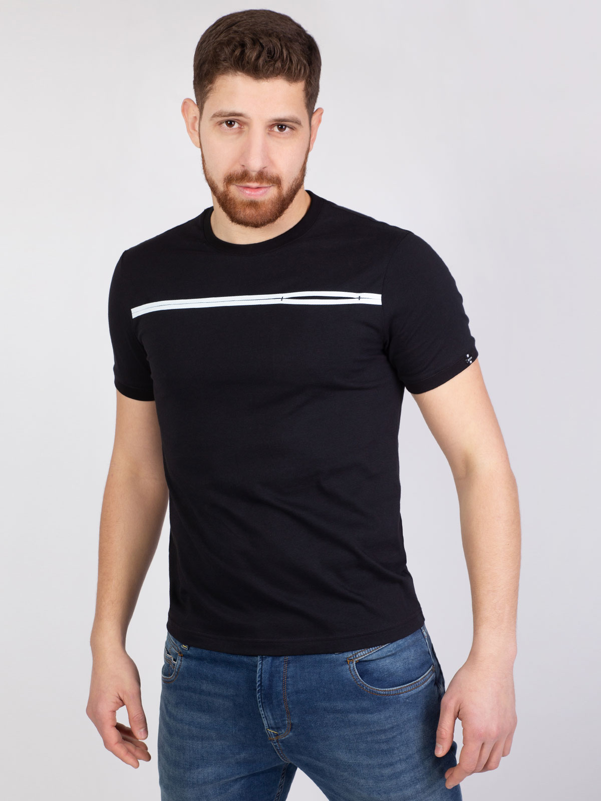 Μαύρο μπλουζάκι με λευκή στάμπα γραμμή - 96392 € 12.37 img4