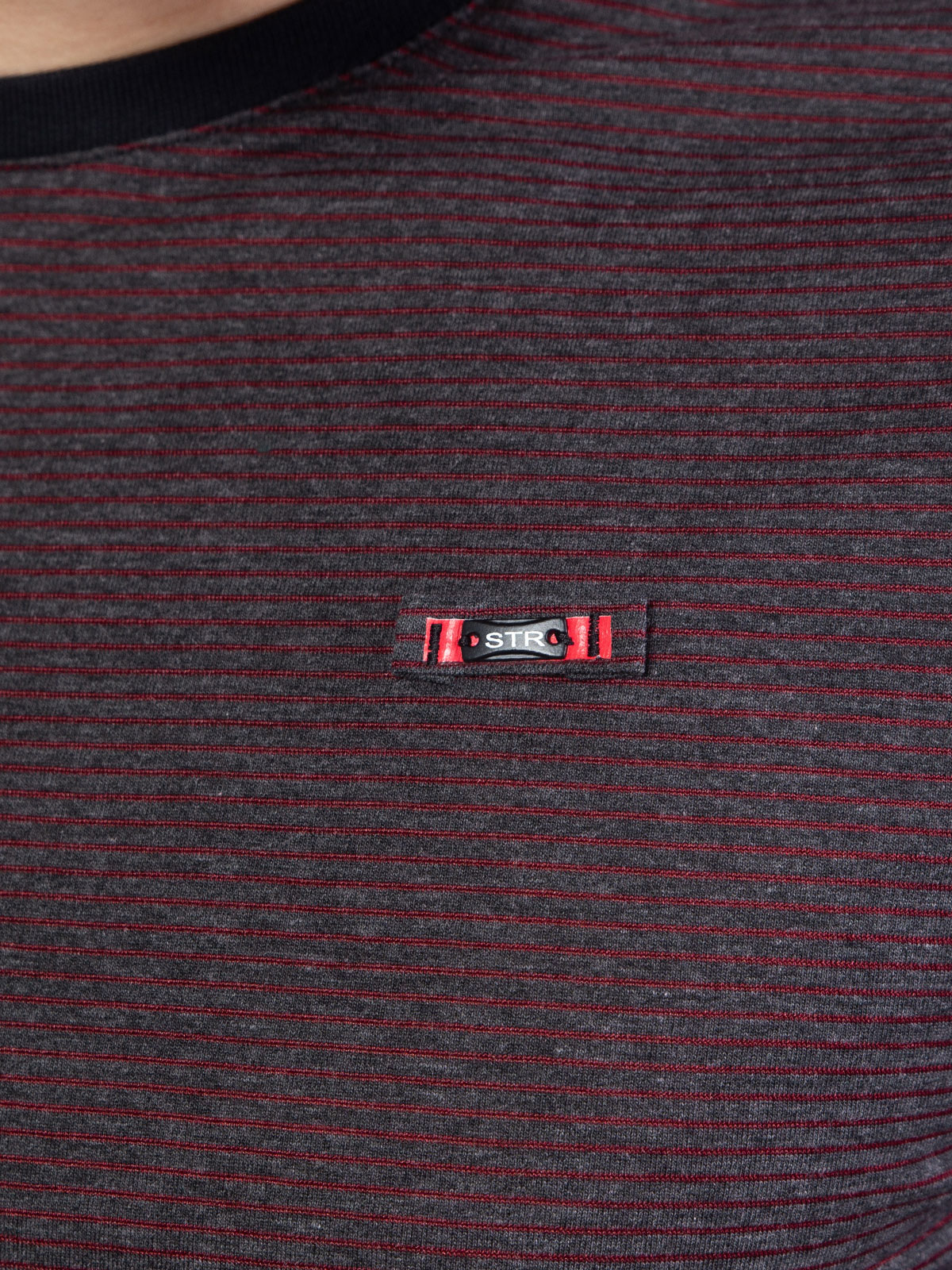 Black striped tshirt in front in burgun - 96393 € 27.00 img2