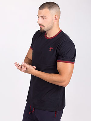 Tshirt with burgundy elements - 96448 € 21.93 img2