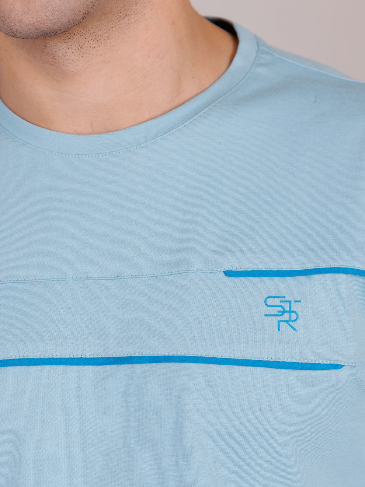 Μπλουζάκι σε γαλάζιο χρώμα με λογότυπο - 96454 € 21.93 img3