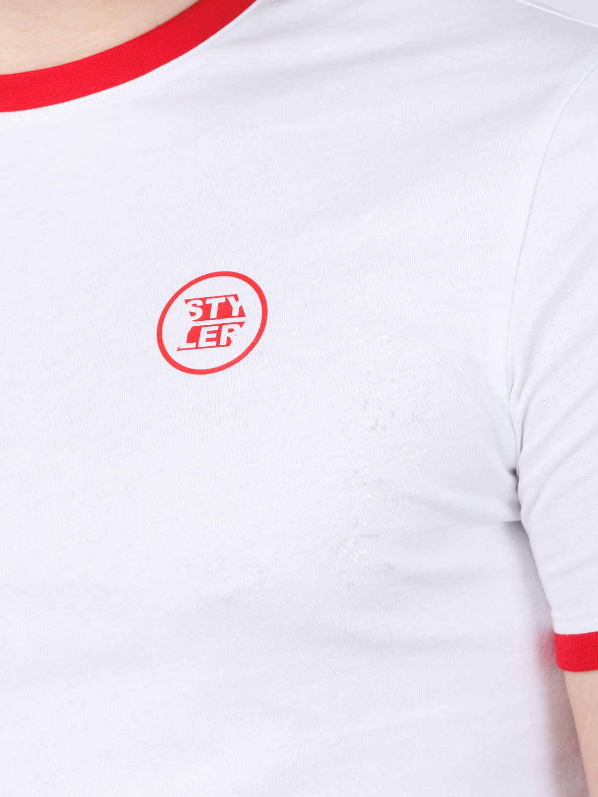 Λευκό μπλουζάκι με κόκκινη στάμπα - 96456 € 23.62 img2