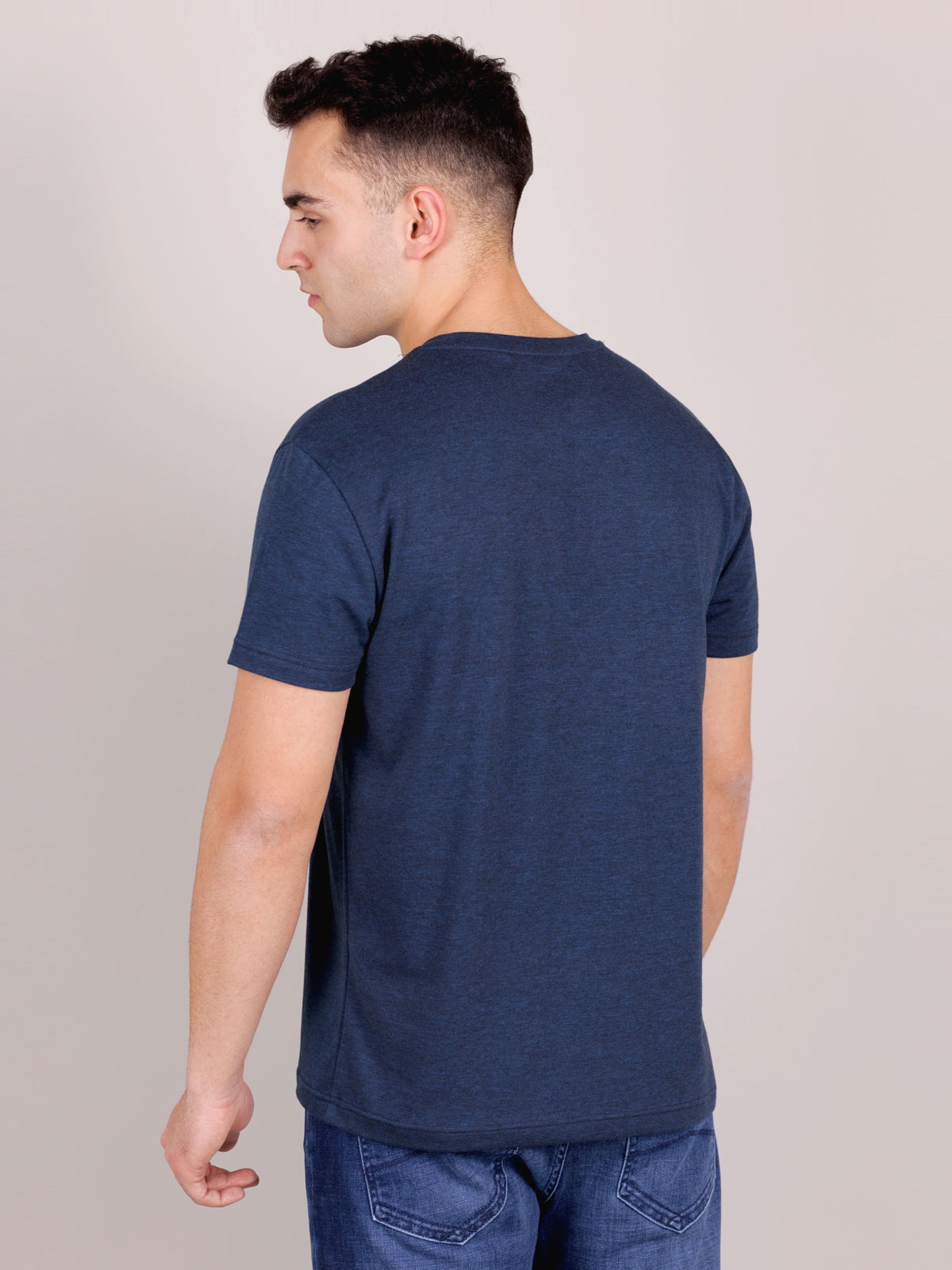 Μπλουζάκι σε μπλε χρώμα με έγχρωμη στάμπ - 96461 € 23.62 img2