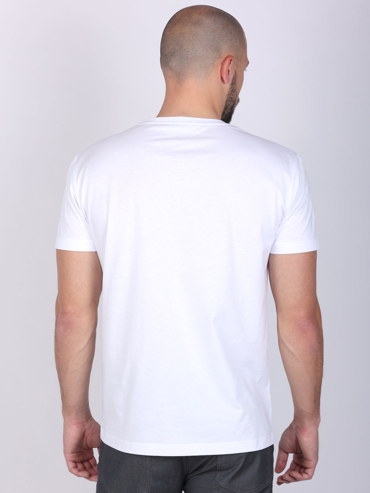 Μπλουζάκι μονόχρωμο σε ίσιο κόψιμο - 97007 € 20.25 img4