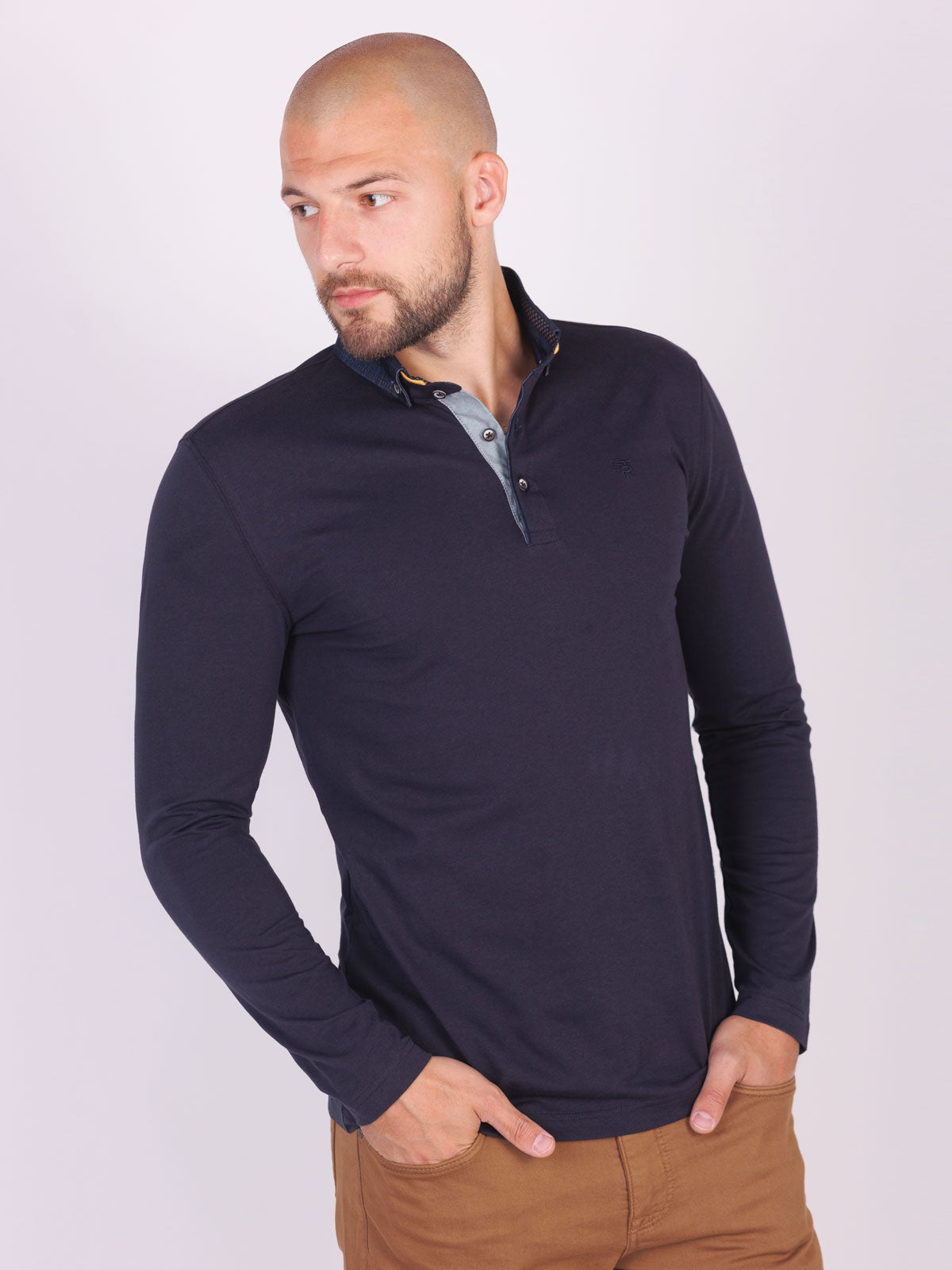 Мъжка блуза с дънкова яка