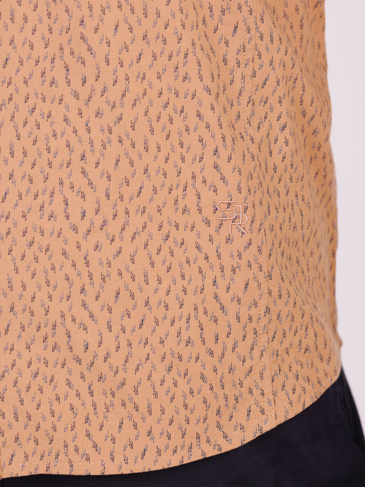 Елегантна риза в камел