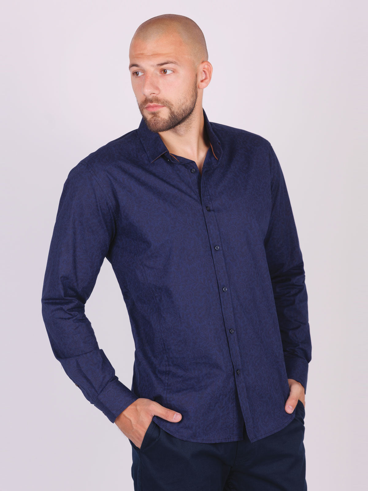 Риза в мастилено синьо