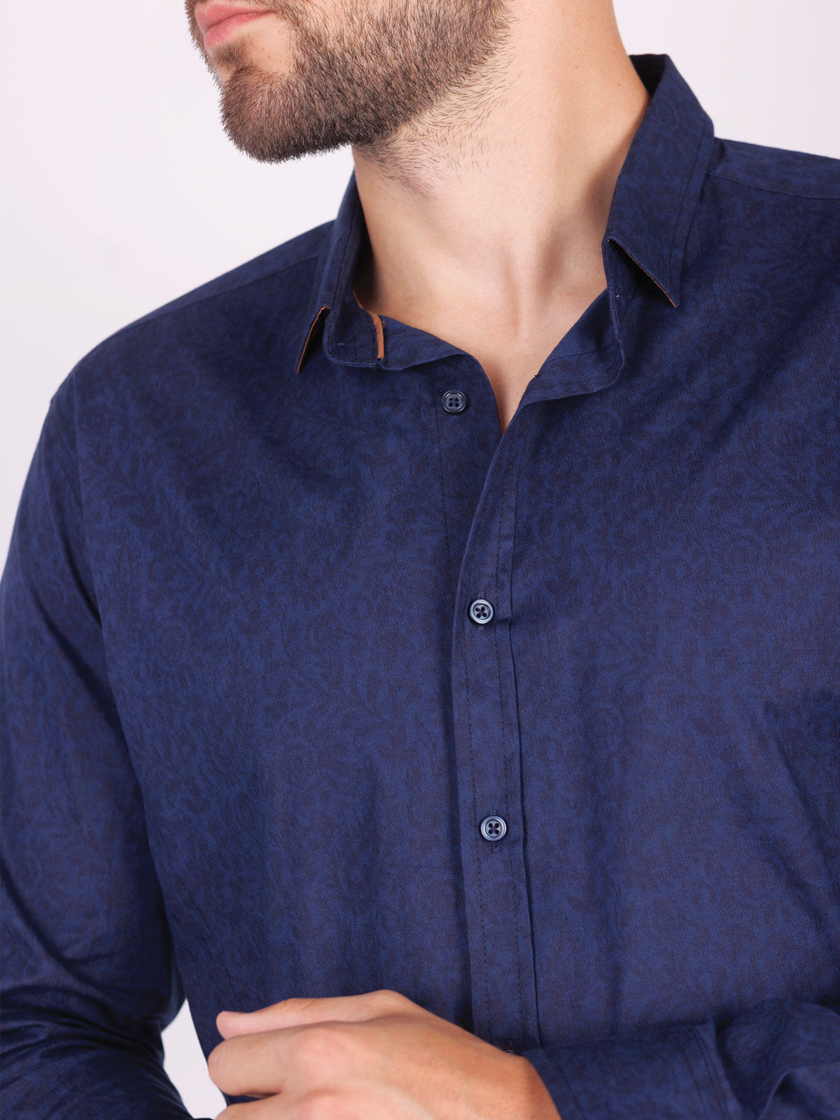 Риза в мастилено синьо