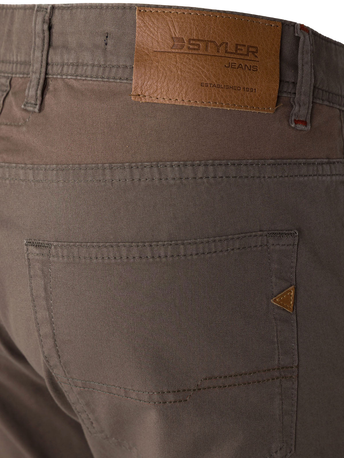 Мъжки панталон в сиво