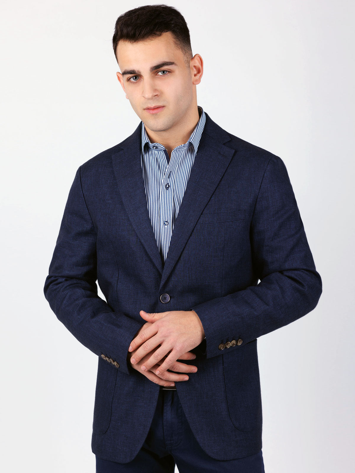 Мъжко сако в тъмно синьо