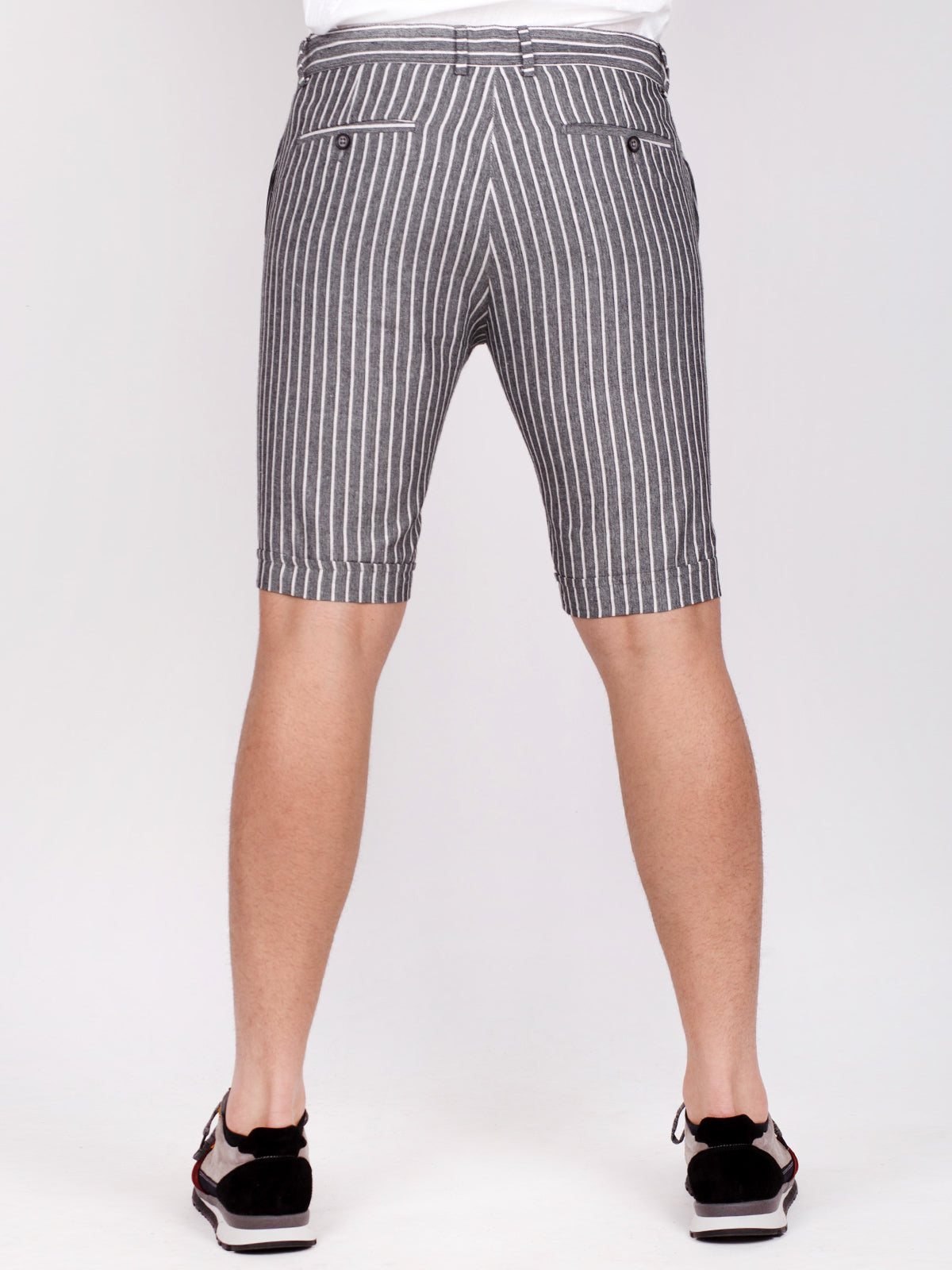 Къс панталон от лен и памук