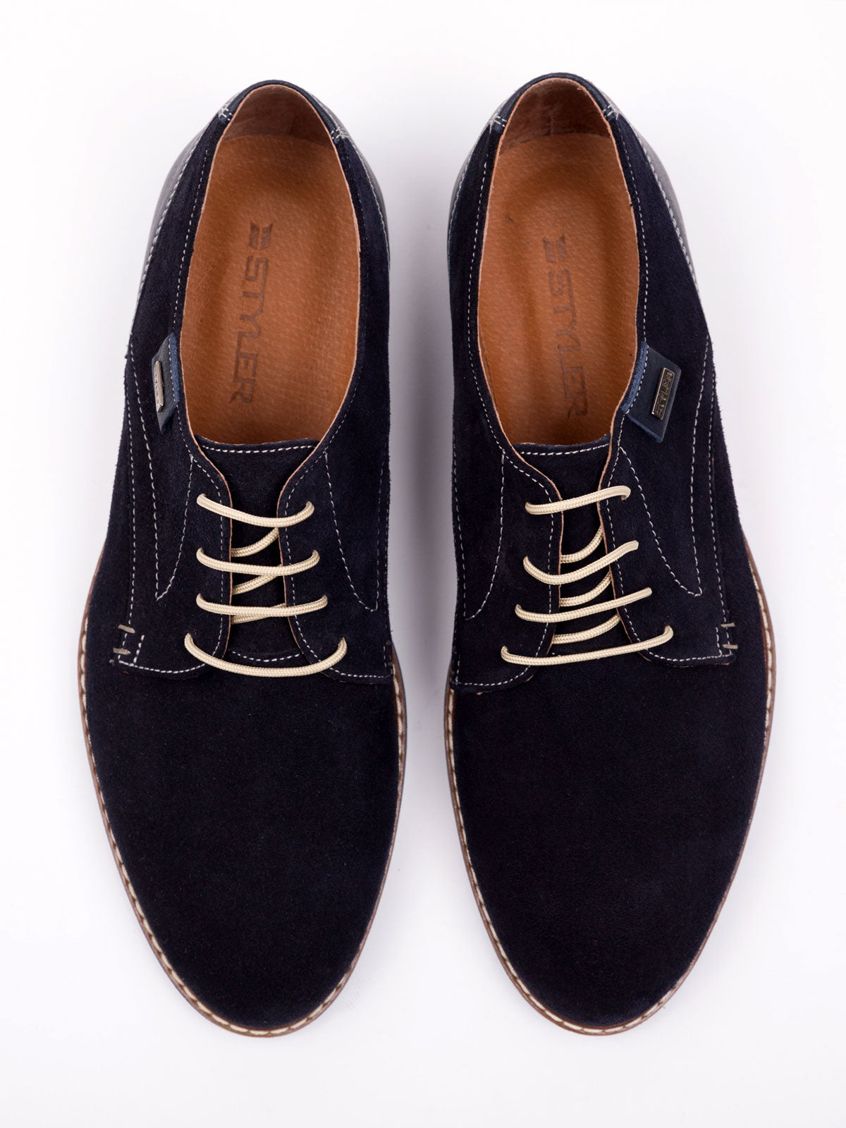 Велурени обувки с кожен акцент