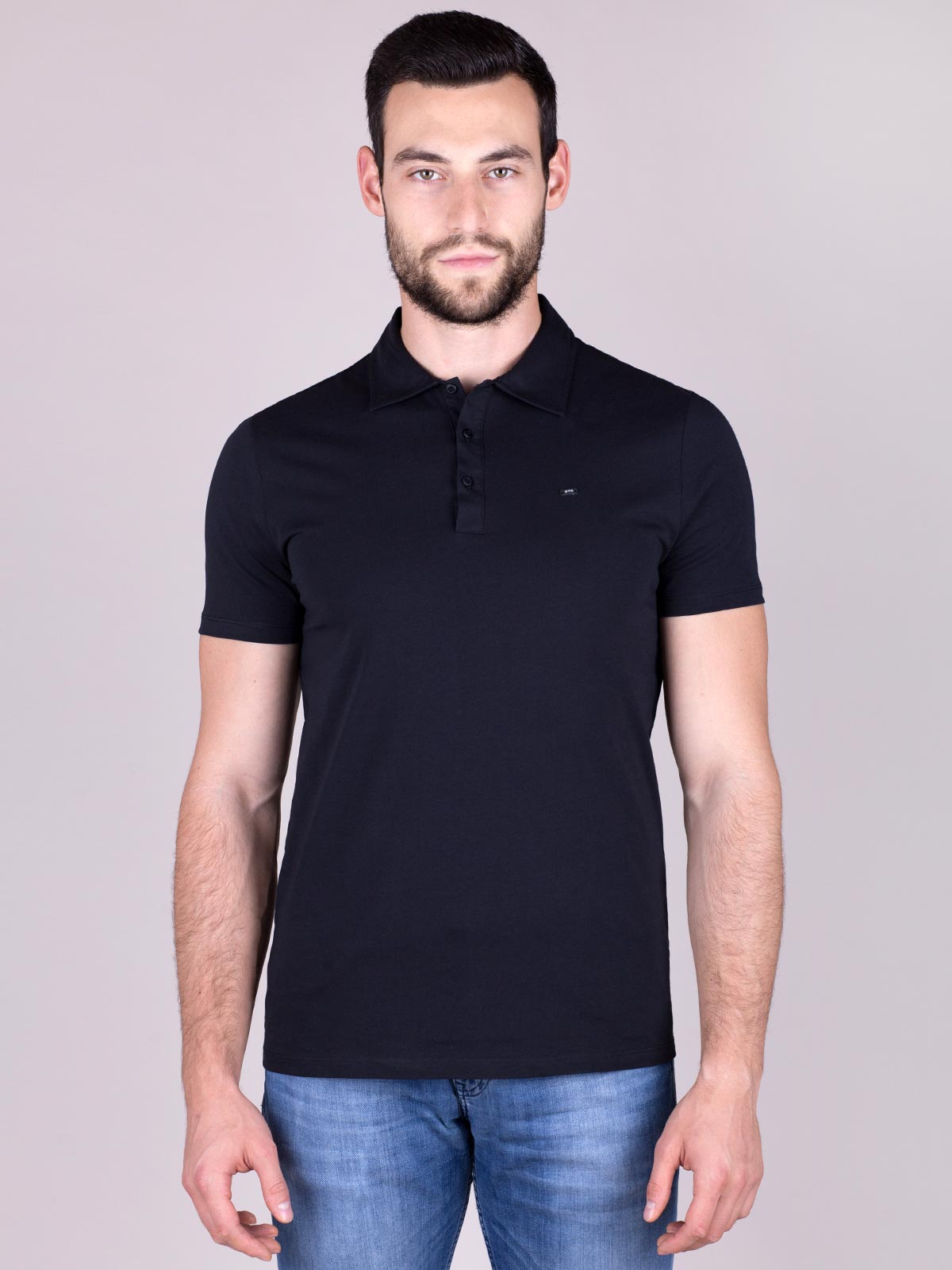 Блуза в черно с лого отпред