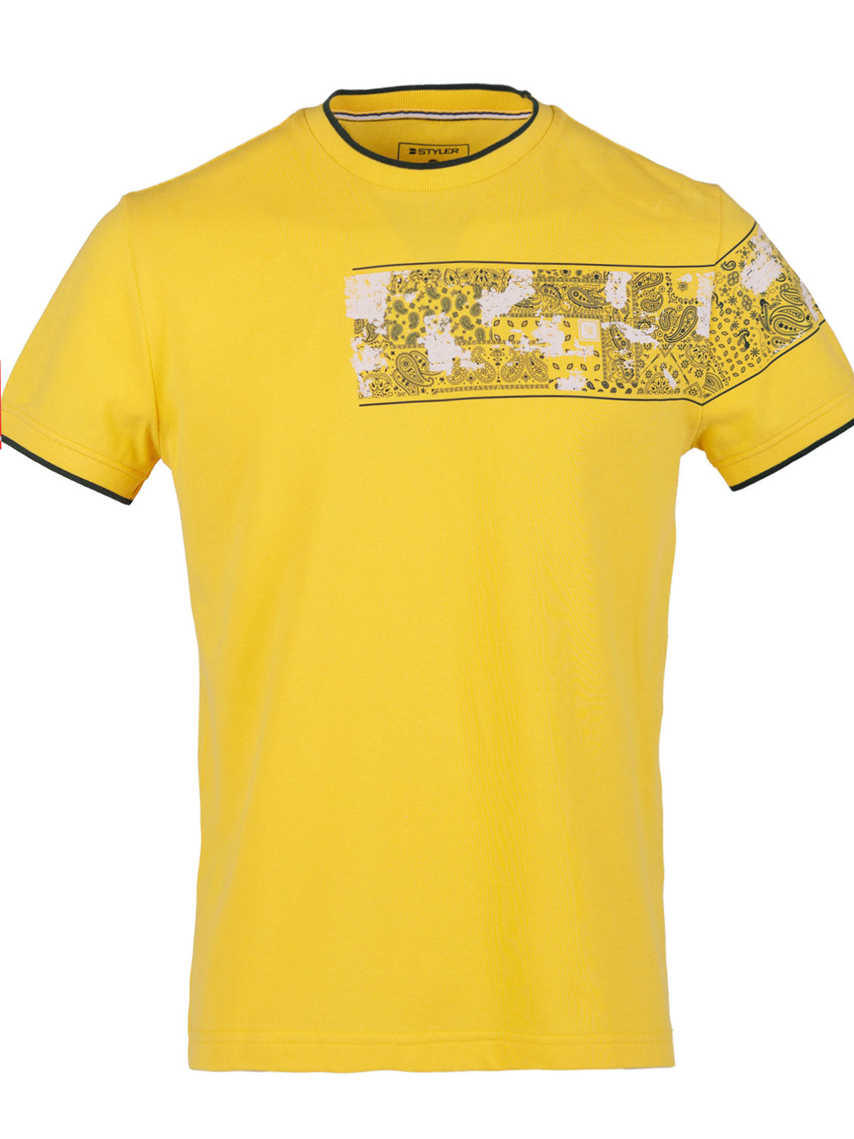 Тениска в жълто с печат пейсли
